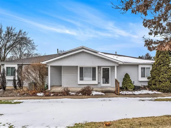 1085 Lake Park Cir, Grand Blanc, MI 48439