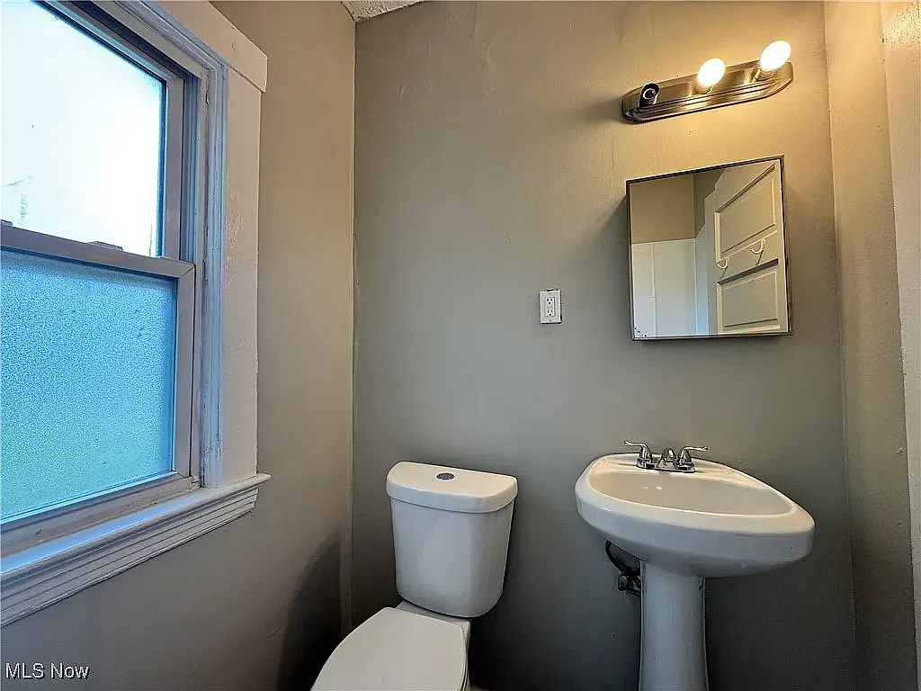 3 bed, 1050 sqft, $1,350 — Photo 4