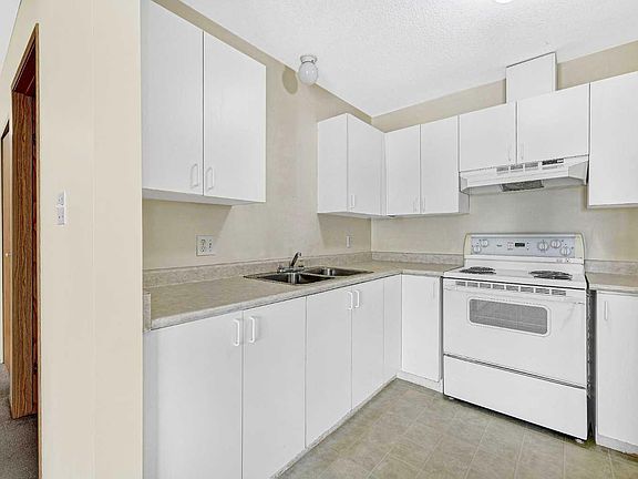 2nd image of 106C 106th Ave Unit 106C