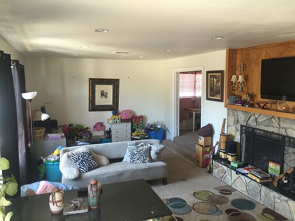 4th image of 1312 Houssels Ave