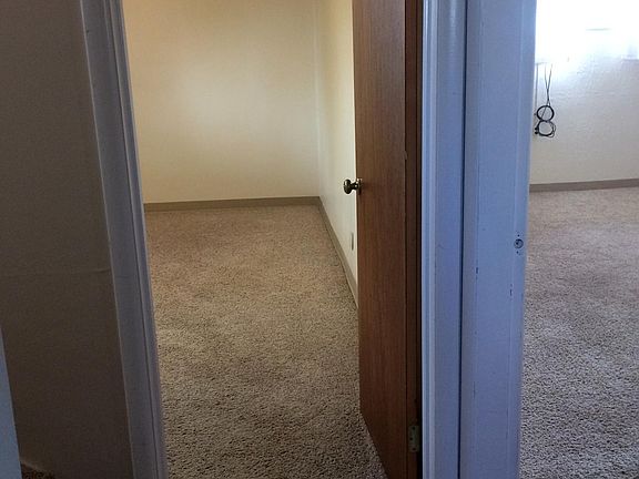 5th image of 613 Fetterman St #A