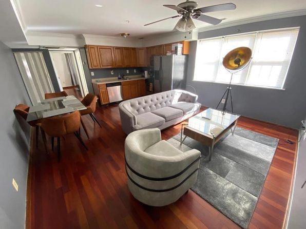 940 Eastern Ave NE APT 11