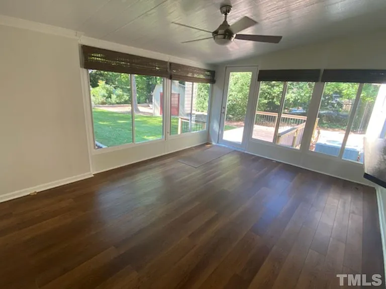 404 S Montreal Ct — Photo 10