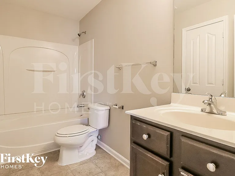 6618 Glenville Dr — Photo 13