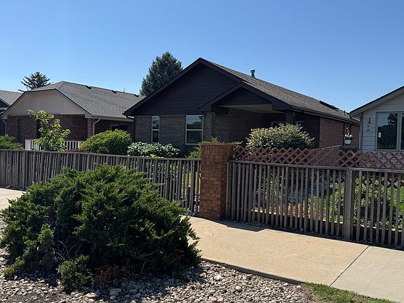 4th image of 2916 Troxell Ave