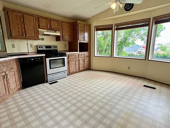 3rd image of 210 S 1st Ave W