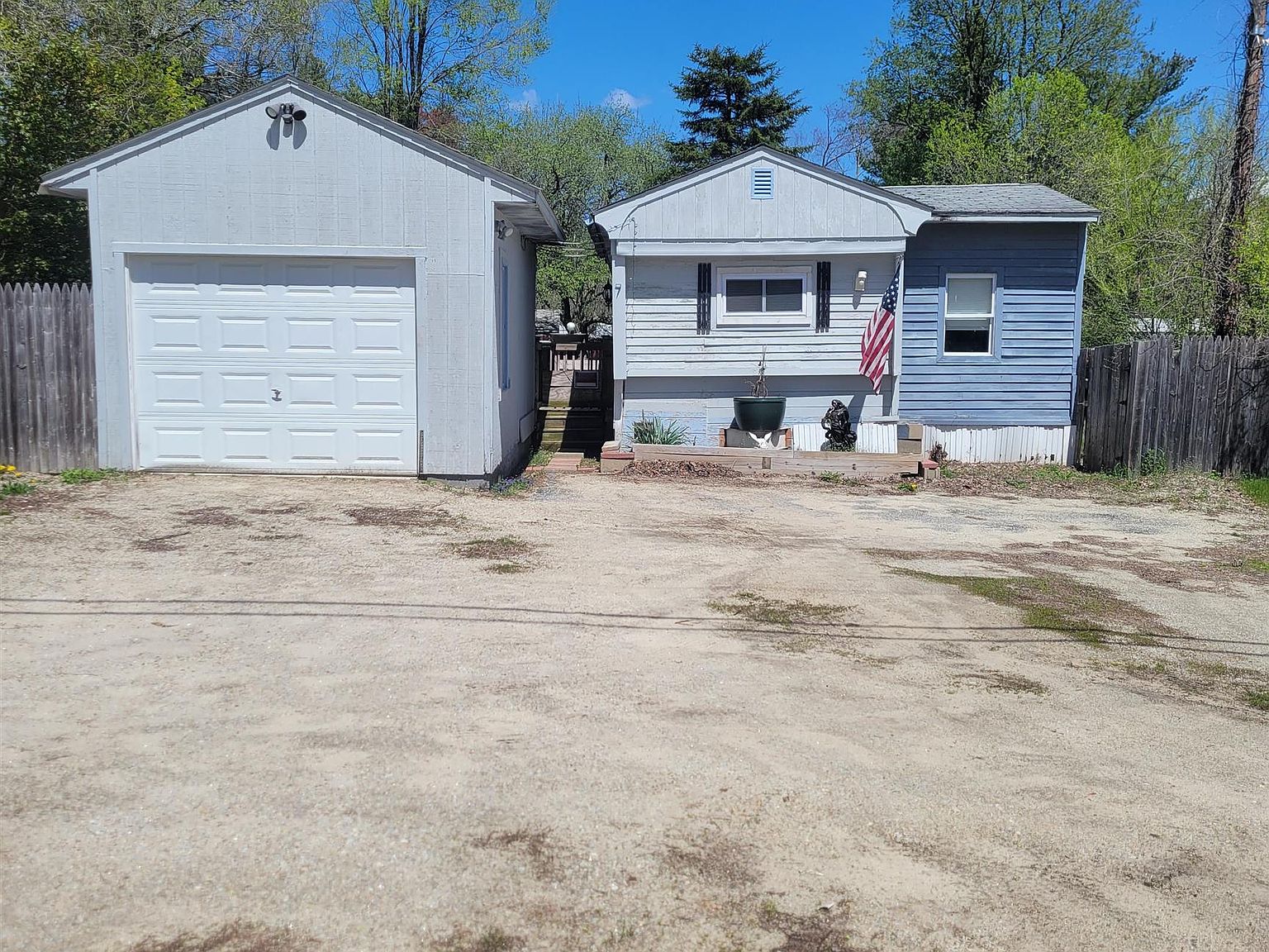 7 Mildred Avenue, Raymond, NH 03077 Zillow