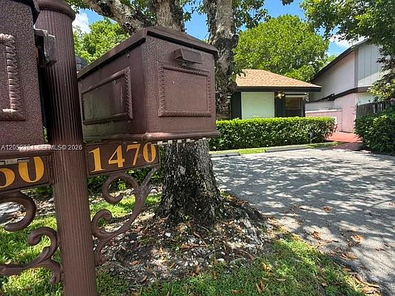 2nd image of 1470 Flamingo Ct