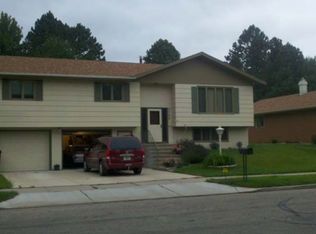 2700 Astronaut Dr, Bismarck, ND 58503