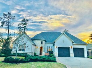 3 Wrangler Pass Dr, The Woodlands, TX 77389