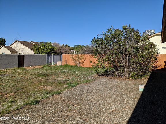 2nd image of 4924 N Spring Dr