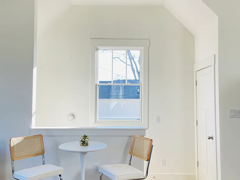 910 Montrose Ave #B — Photo 14