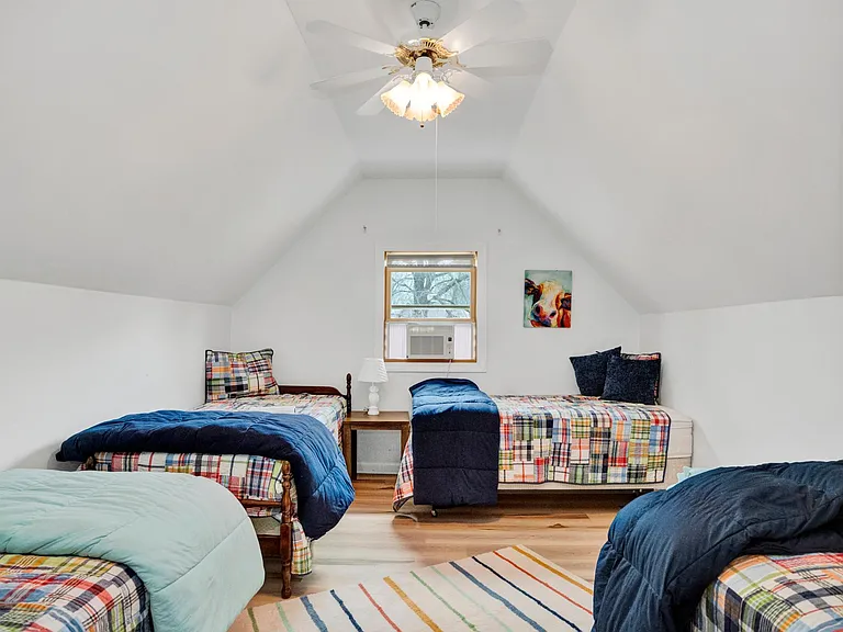 218 Long Island Dr — Photo 29
