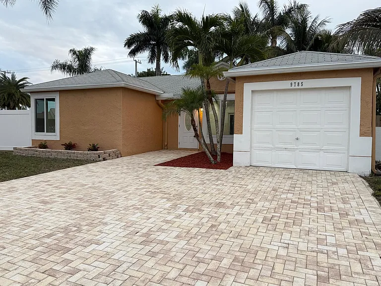 9785 Ridgecreek Rd — Photo 3
