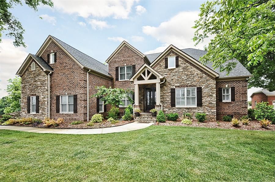 2nd image of 112 Walden Dr