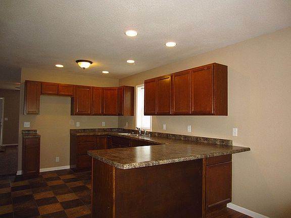 3rd image of 218 Meyers St