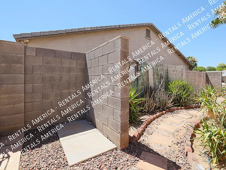 11925 W Jefferson St — Photo 35