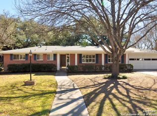 226 Five Oaks Dr, San Antonio, TX 78209
