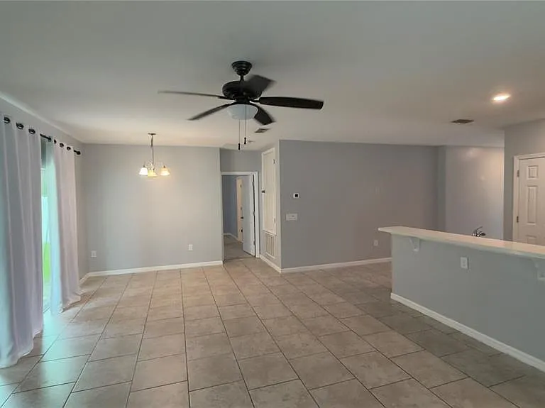 2462 Addison Creek Dr — Photo 15