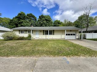 3133 Eastland Rd, Muskegon, MI 49441