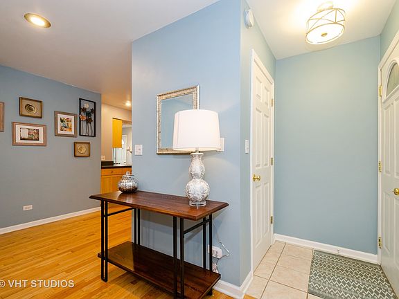 2nd image of 1531 W Farwell Ave APT 1N