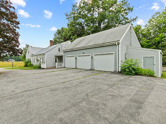 2nd image of 902 Long Plains Road