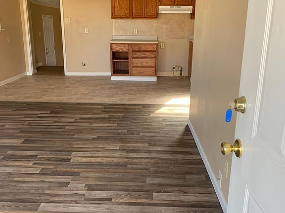 2nd image of 708 Ellen Dr