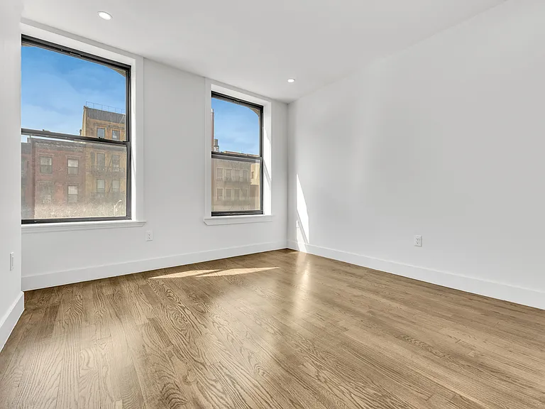 261 Bowery #2 — Photo 7