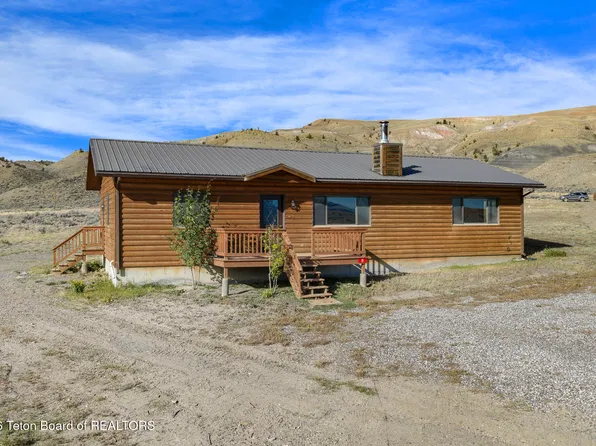 8 Horse Creek Rd, Dubois, WY 82513