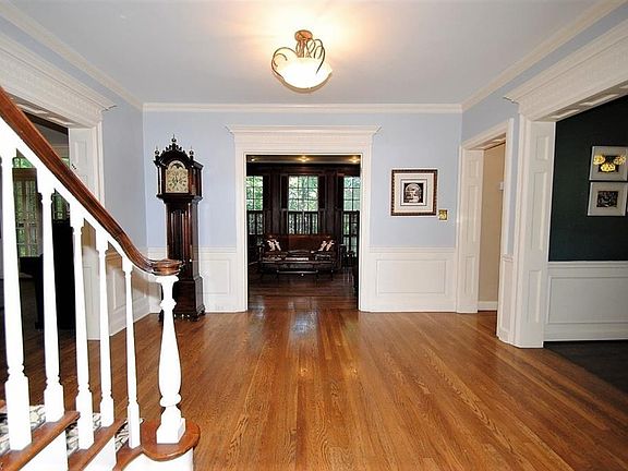 4th image of 19200 Shaker Blvd