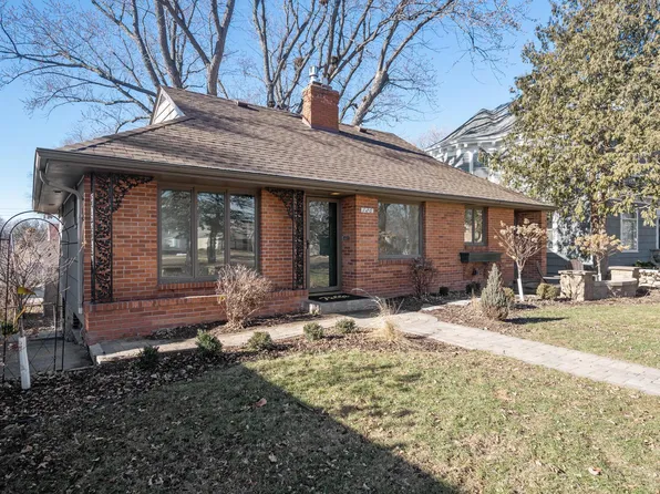 126 11th Ave N, Hopkins, MN 55343