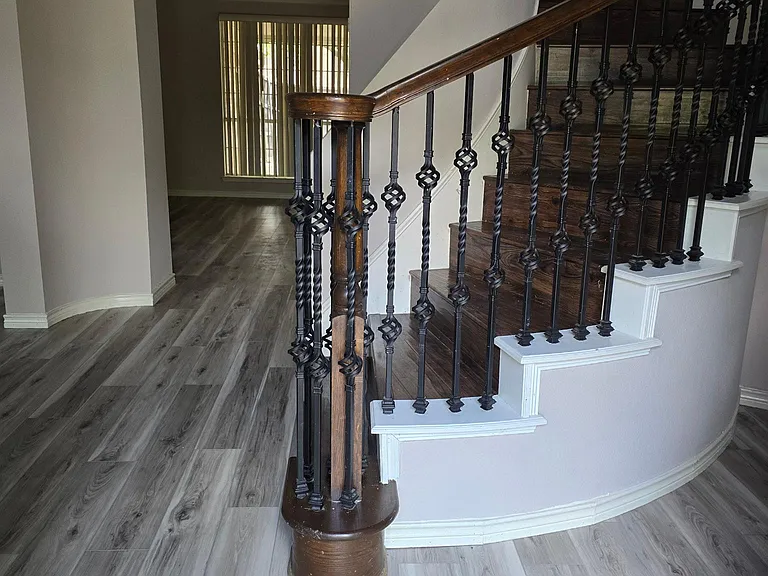 2713 Sowerby Dr — Photo 2