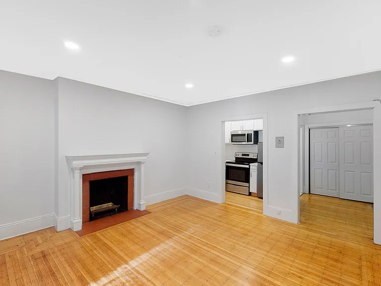 205 Beacon St #BF — Photo 7