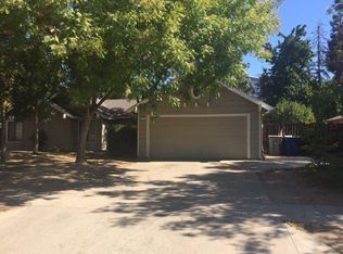 8458 N Calaveras St, Fresno, CA 93711