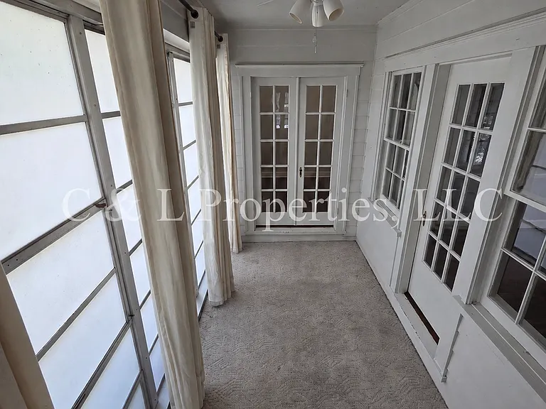 902 Walnut St — Photo 13