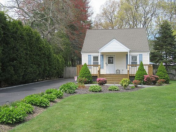 2nd image of 301 Erlanger Blvd