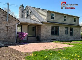 2606 W Good Hope Rd, Glendale, WI 53209