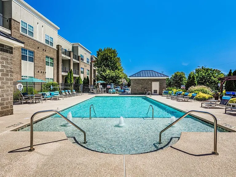 Reserve at Kenton Place Apartment Homes — Photo 10