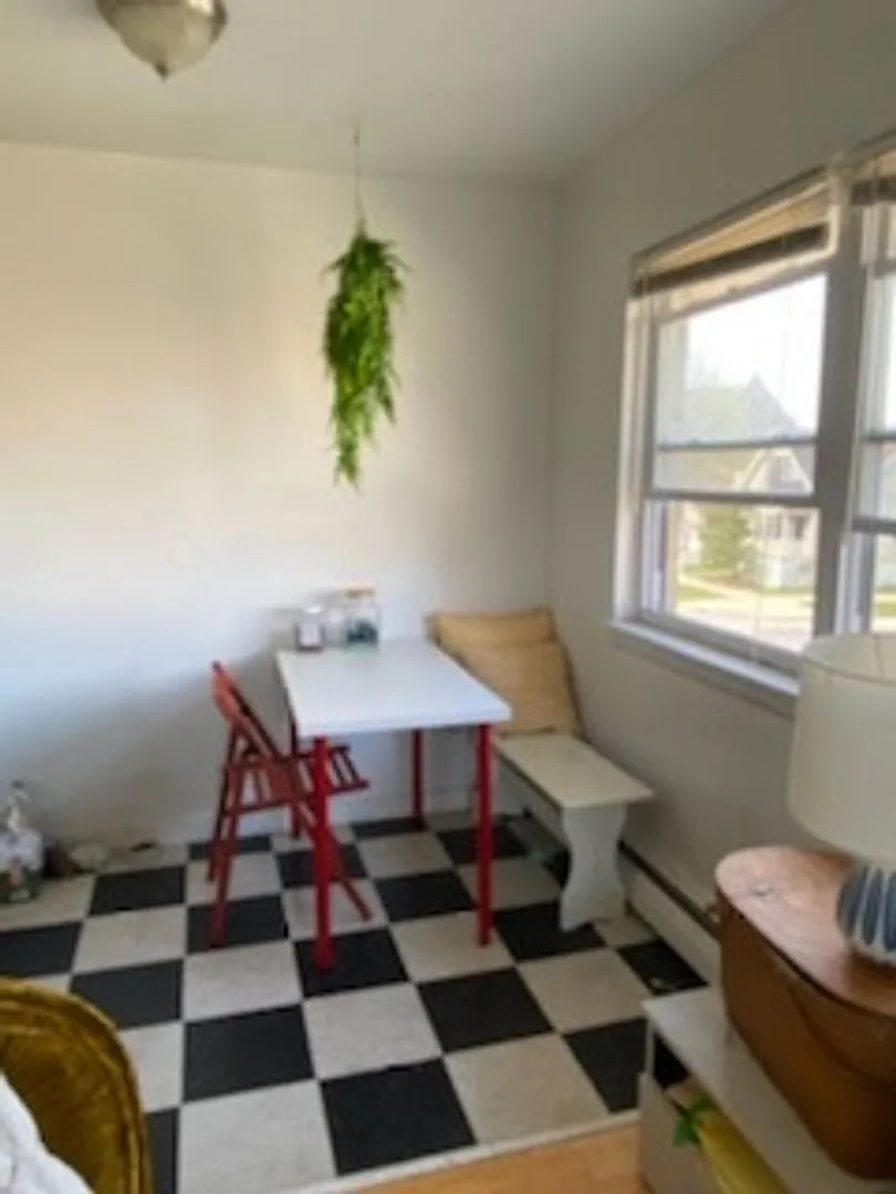 1004 Pleasant — Photo 3