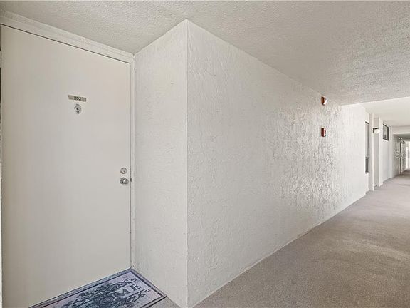 2nd image of 2616 Cove Cay Dr Unit 202