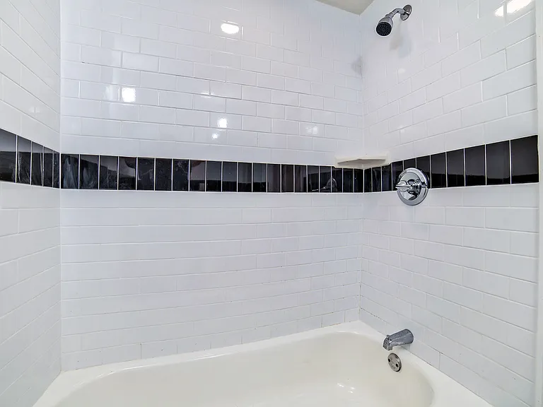 176 McWhorter St #1 — Photo 17