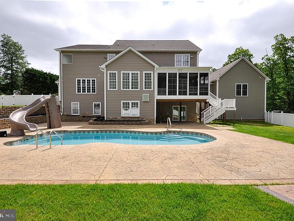 2nd image of 9400 Dunedin Ct