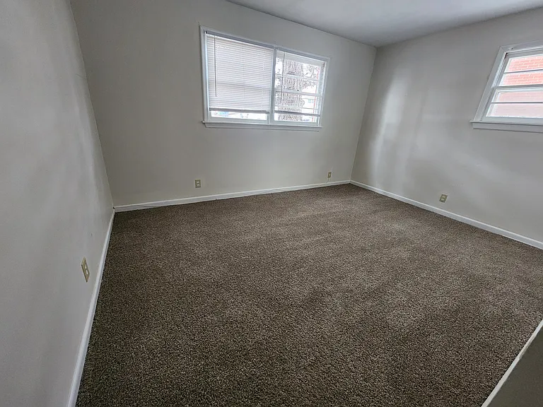 505 Wilshire Dr #7 — Photo 8