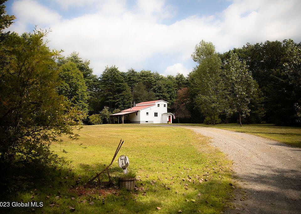 1st image of 71 Pine Lane