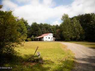 71 Pine Ln, Salem, NY 12865