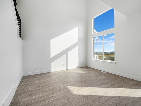 4th image of 1007 Coral Charm Way