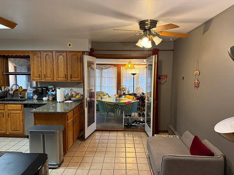 121 N Main St — Photo 7
