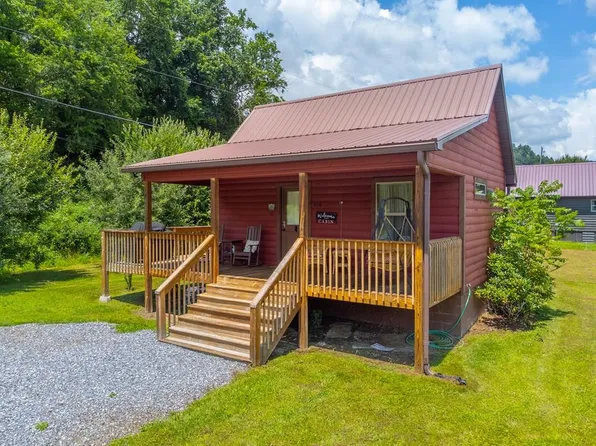 216 Toot Hollow Cir, Bryson City, NC 28713