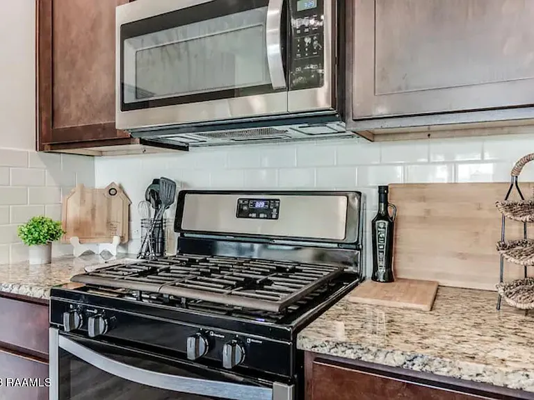 406 Starlight Dr — Photo 7