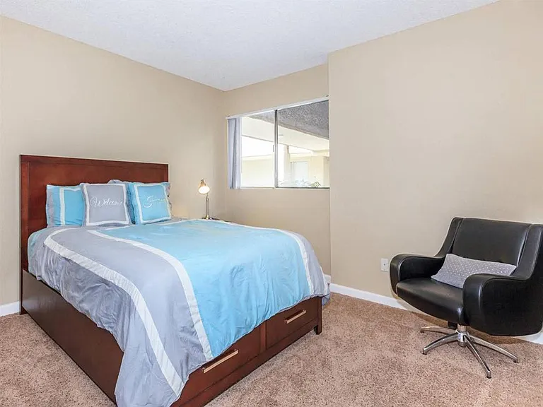 Mojave Blue Apartments — Photo 17
